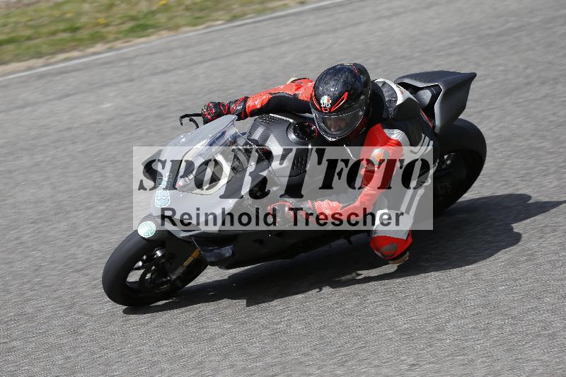 /09 19.04.2026  Caremotion get faster ADR/Gruppe gruen/79